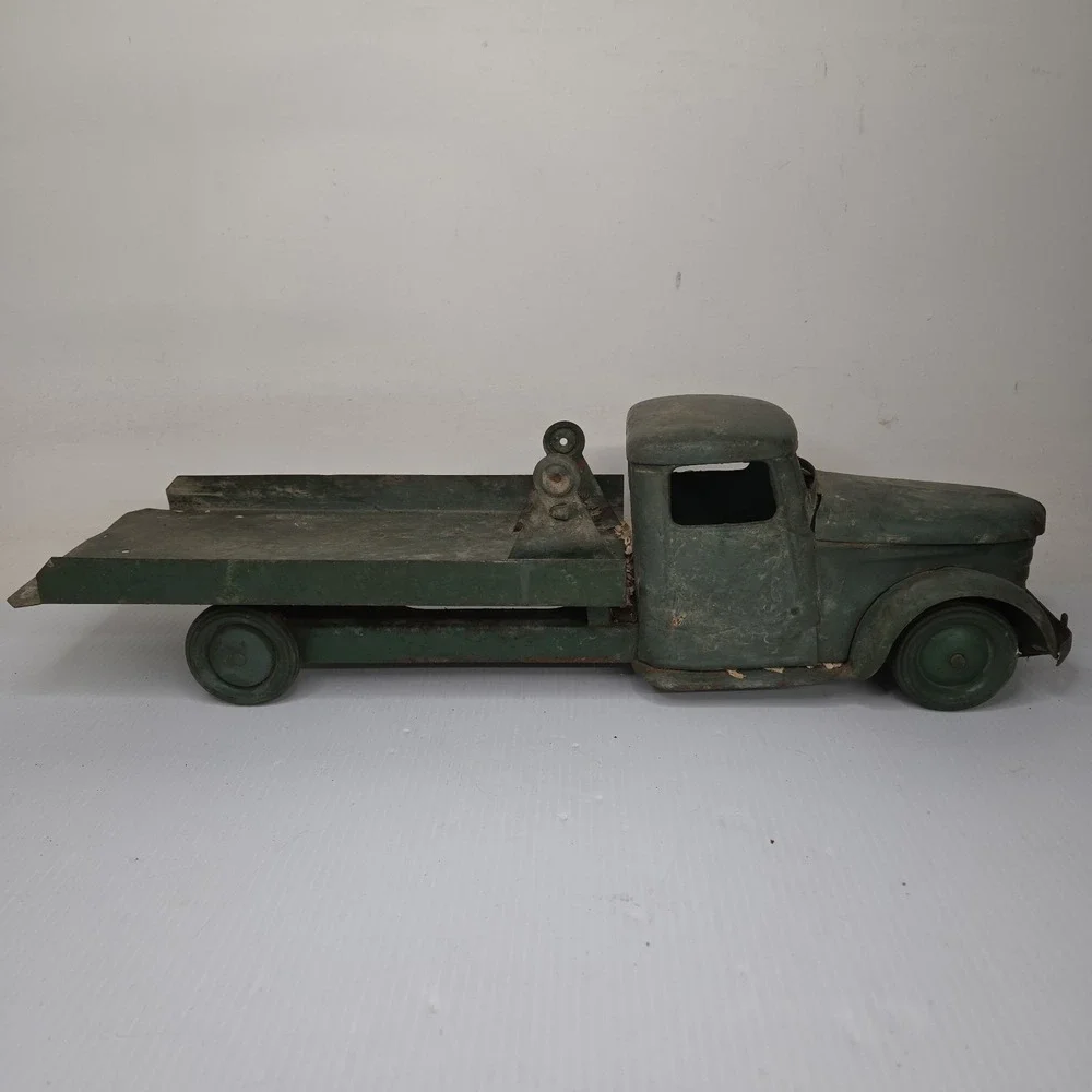 Vintage Strutco Flat bed Hauler